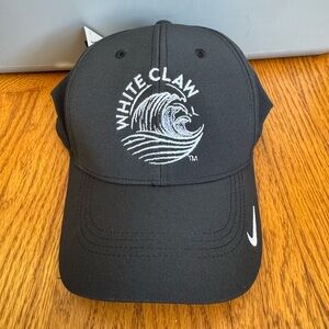 Nike White Claw Men's Cap